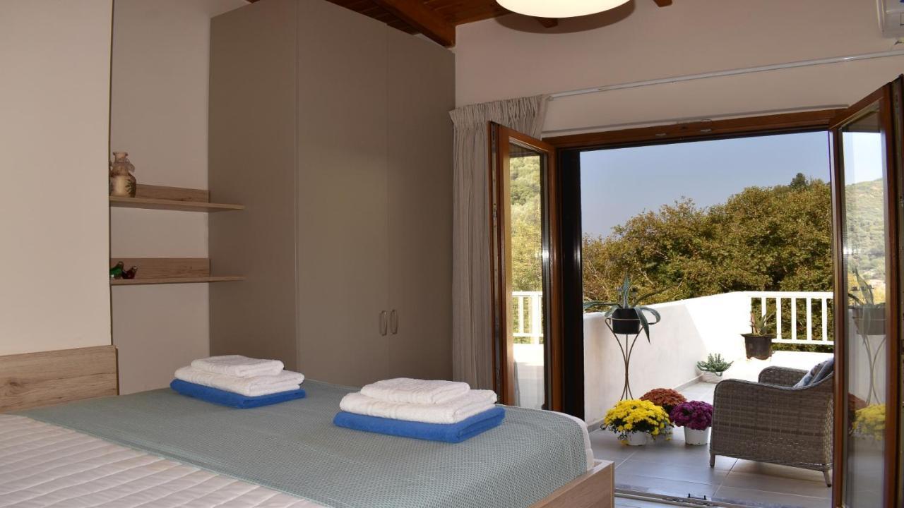 Platanus House Villa Meskla Exterior photo
